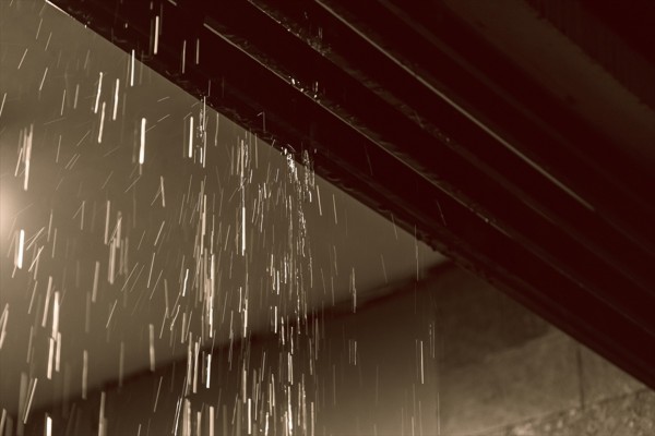 雨漏りはどこから起きる？一般的な原因と浸水した時の対処法をご紹介！サムネイル